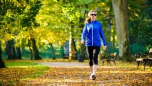 The Benefits of Silent Walking – A TikTok Trend for Wellbeing